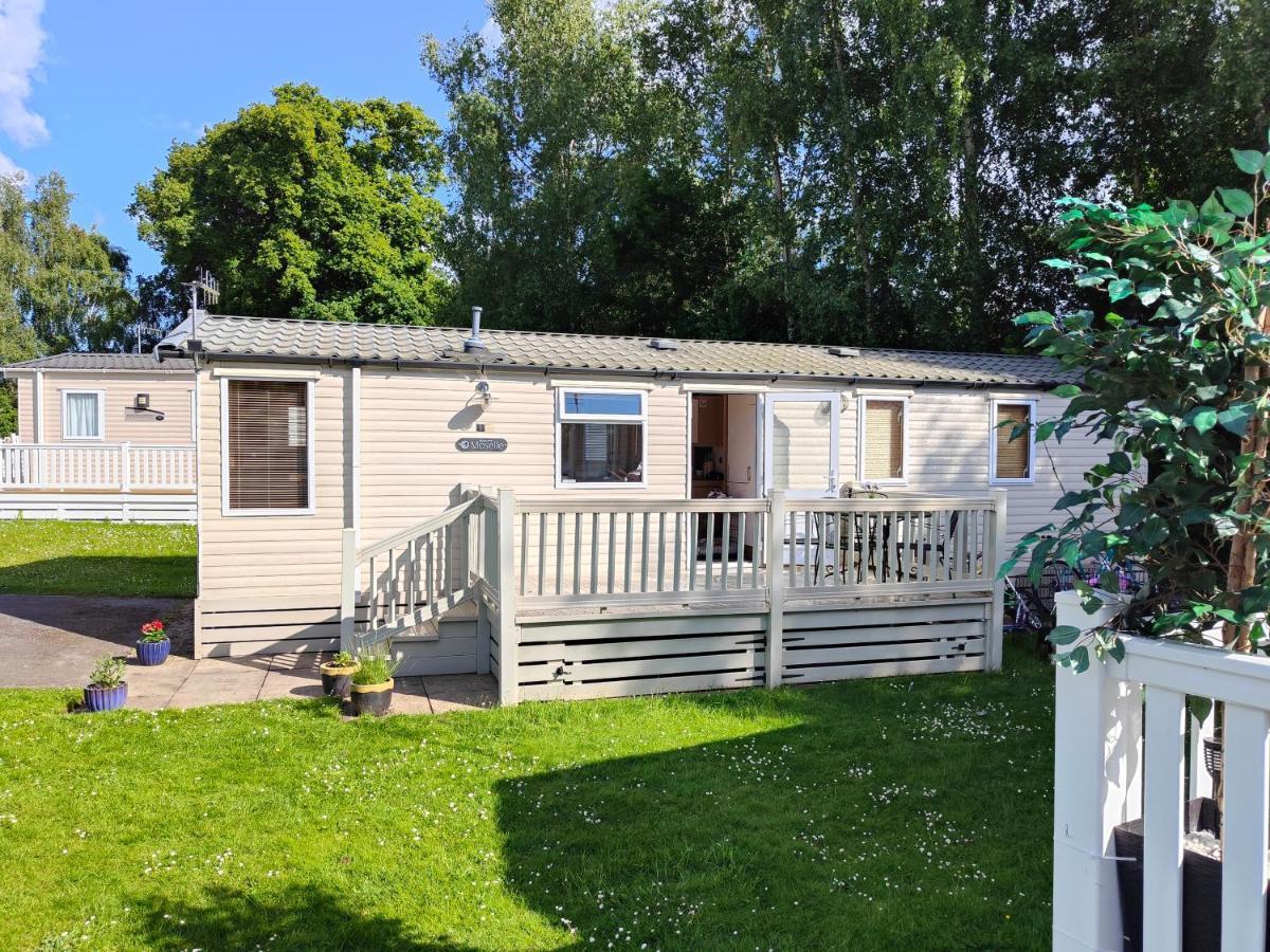 Holiday Home Sleeps Six Saint Leonards Bagian luar foto